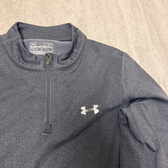 Under Armour 1/4 zip pullover top - Picture 4 of 7